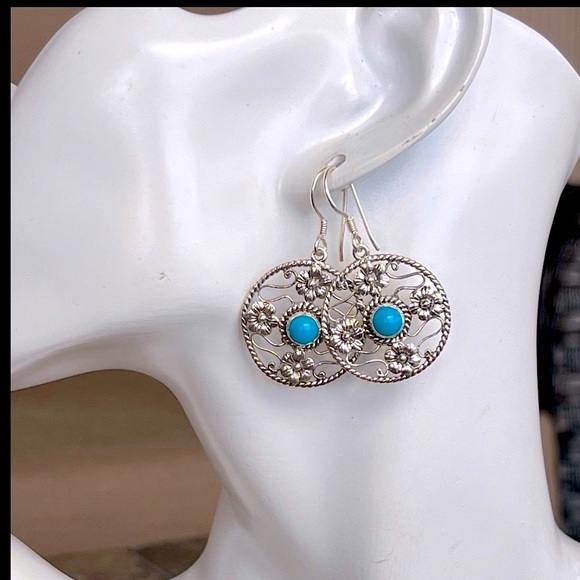 Arizona Sleeping Beauty Turquoise Sterling Silver Floral Dangle Earrings - Picture 4 of 10